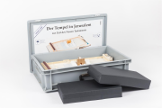 Tempelmodell (1:1000) im Koffer