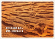 Postkarte Aufbrechen - Spuren im Sand